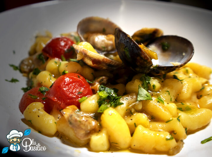 Gnocchetti con vongole e pomodorini