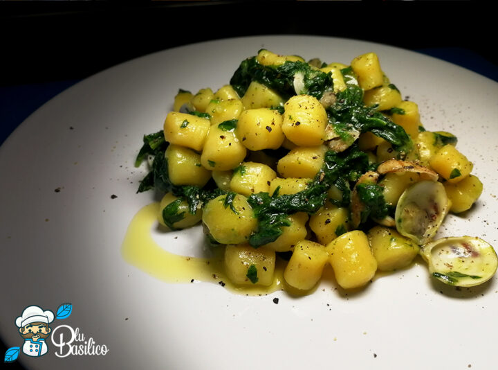 Gnocchetti con broccoletti e vongole